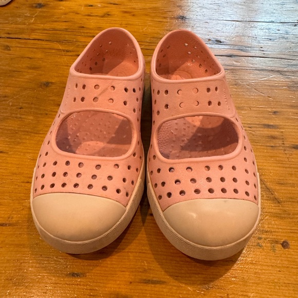 Native slip ons - Picture 2 of 3